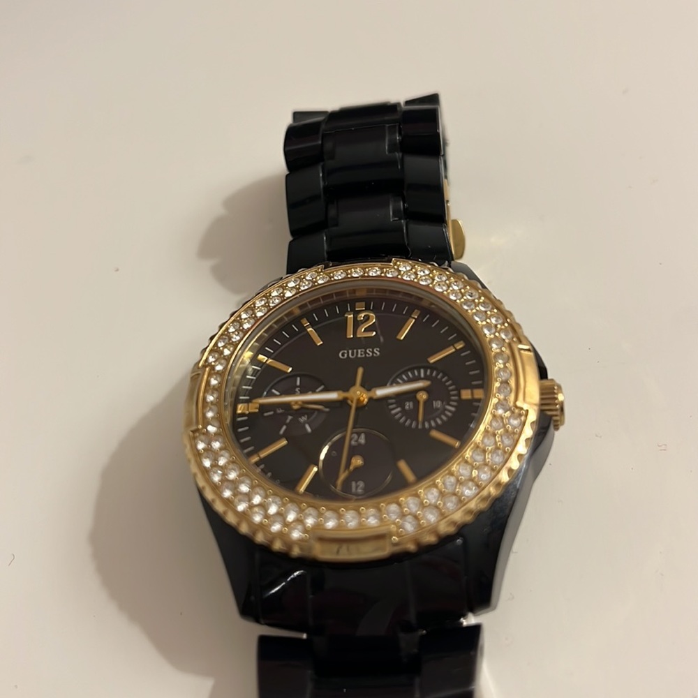 GUESS Watch - Picture 3 of 8